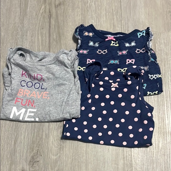 2/$20 Bundle of Girls' Graphic and Polka Dot T-Shirts size 6-12M - Picture 1 of 1